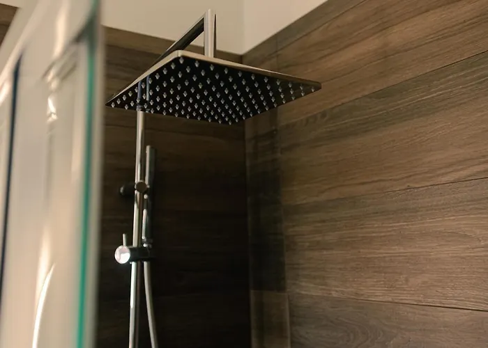 Centre - Royal Welcome